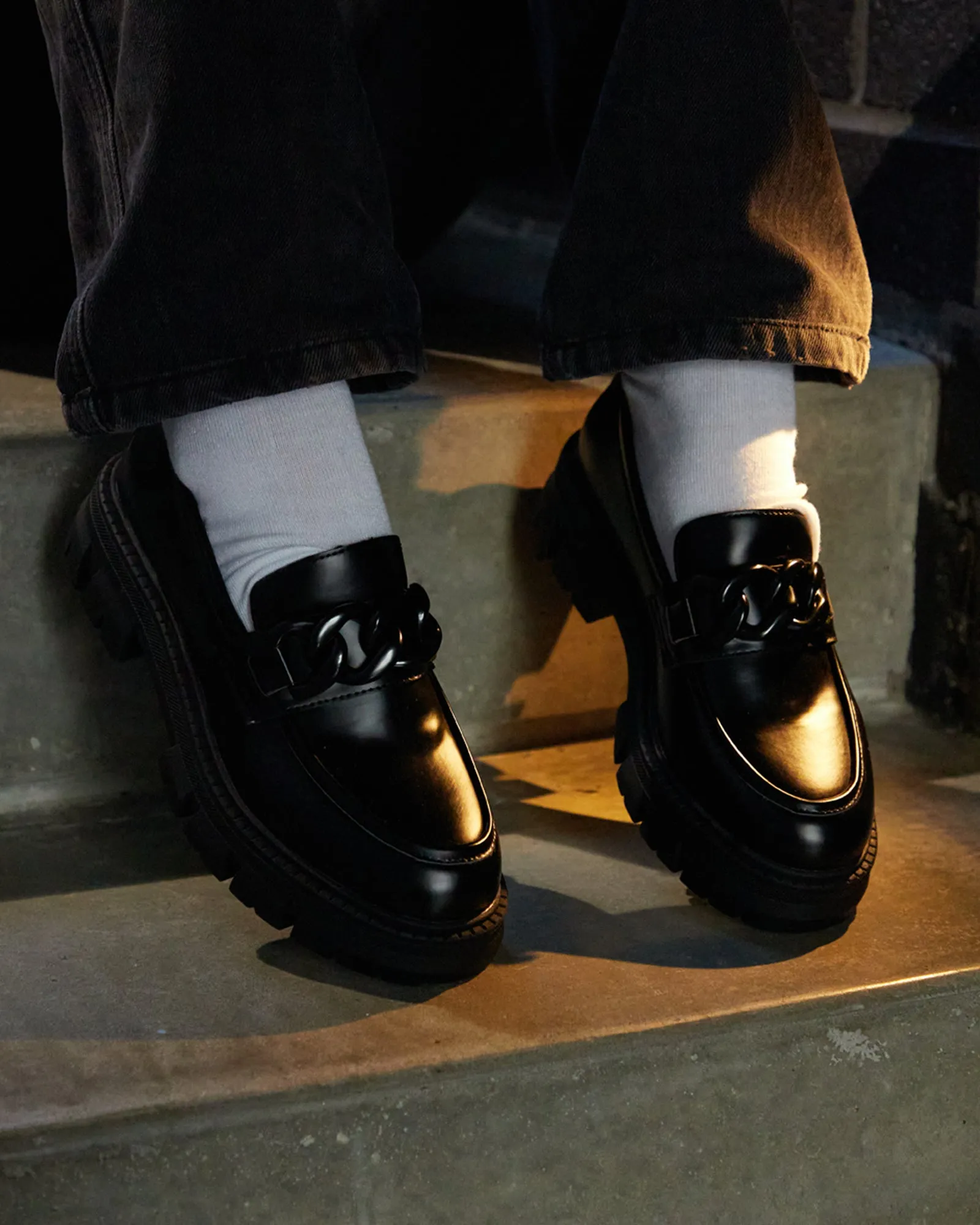 DEMI Chunky Chain Loafers