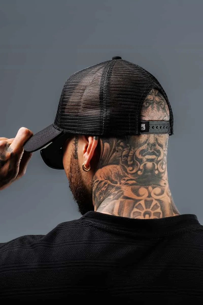 Gorra Para Hombre Negra Con Malla DNM