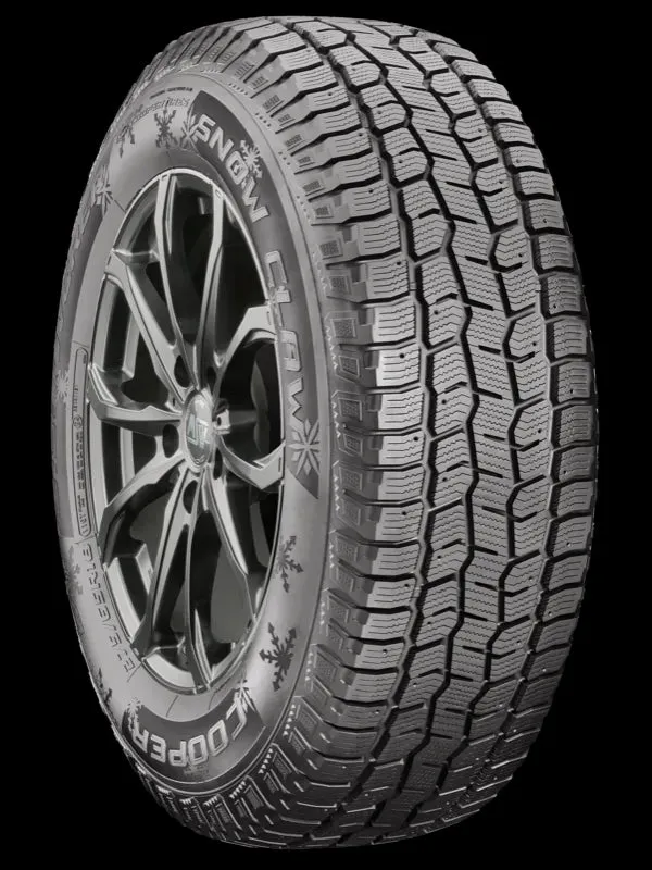 LT245/70R17 Cooper Discoverer Snow Claw 119R