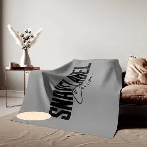Sweatshirt Blanket - Cozy Jersey-Knit Polyester Throw for Ultimate Warmth & Comfort